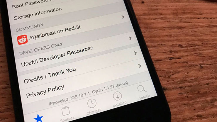 Тодеско порекомендовал оставаться на iOS 10.1.1 и заикнулся о джейлбрейке