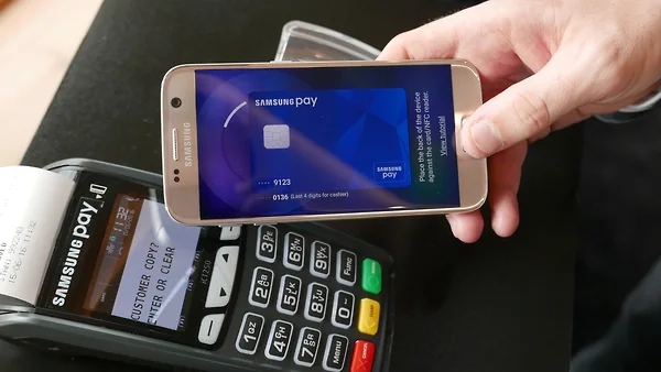 Samsung Pay и Apple Pay могут запретить в России