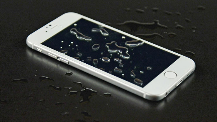 В iOS 10 beta 3 была добавлена программная функция защиты от попадания влаги в iPhone